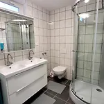 Fischer 3 - Moderne Monteurs- & Mit 3 Schlafzimmern - Neu Renoviert