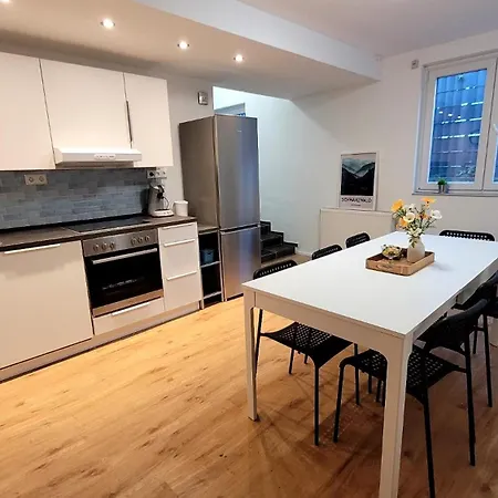 Fischer 3 - Moderne Monteurs- & Mit 3 Schlafzimmern - Neu Renoviert Apartamento