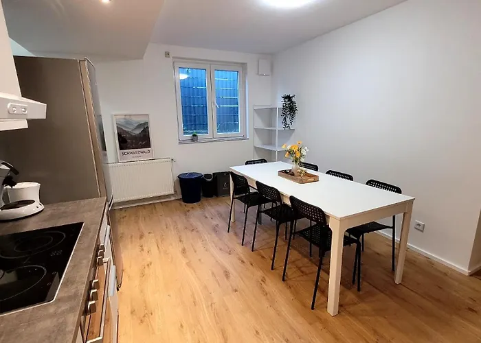 Fischer 3 - Moderne Monteurs- & Mit 3 Schlafzimmern - Neu Renoviert Appartement *